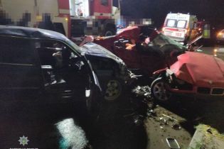 В Одессе из-за мощного столкновения двух BMW погибли три человека, еще четверо - госпитализированы
