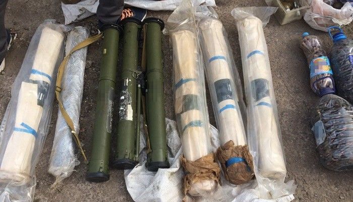 Арсенал зброї в гаражі Новомосковська_02