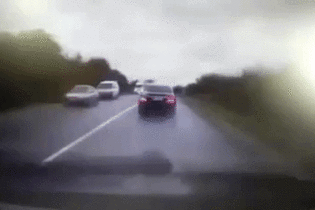 У Мережі показали відео моторошної аварії, в яку потрапив президент Молдови