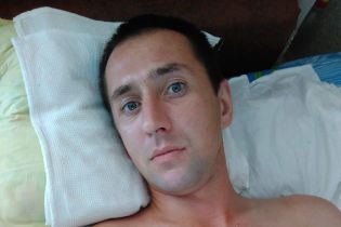Після нападу невідомих Дмитро потребує допомоги