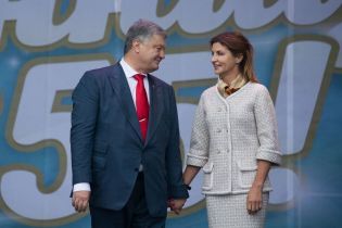 В стильном костюме и лодочках: новый образ Марины Порошенко