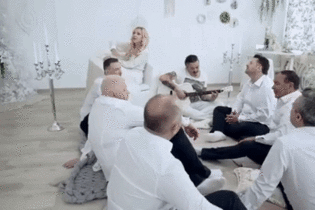 Нежная Матвиенко и задумчивый Ничлава представили лирическое видео о неразделенной любви