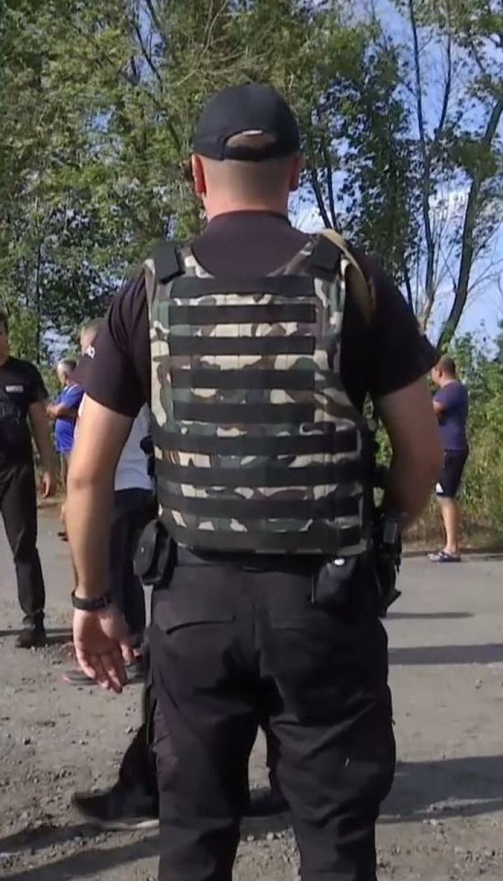 Рейдерське захоплення на Харківщині. Четверо людей отримали поранення через стрілянину