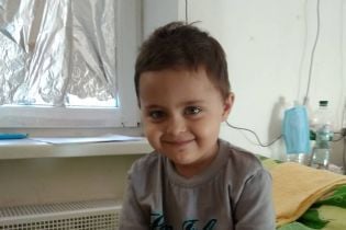3-річний Олег потребує негайної допомоги