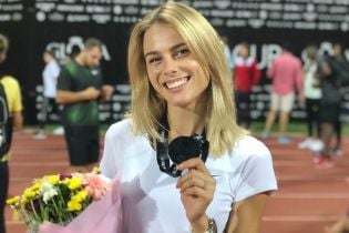 Стрибунка-красуня Левченко порадувала своїх підписників у Instagram запальним танцем