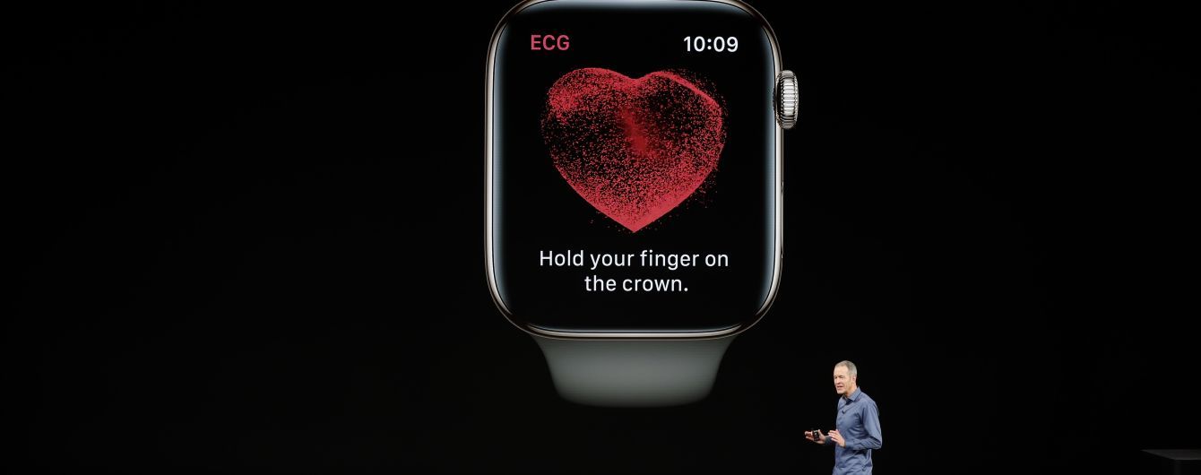 Личный кардиолог и телефон: все особенности новых "умных часов" от Apple в инфографике