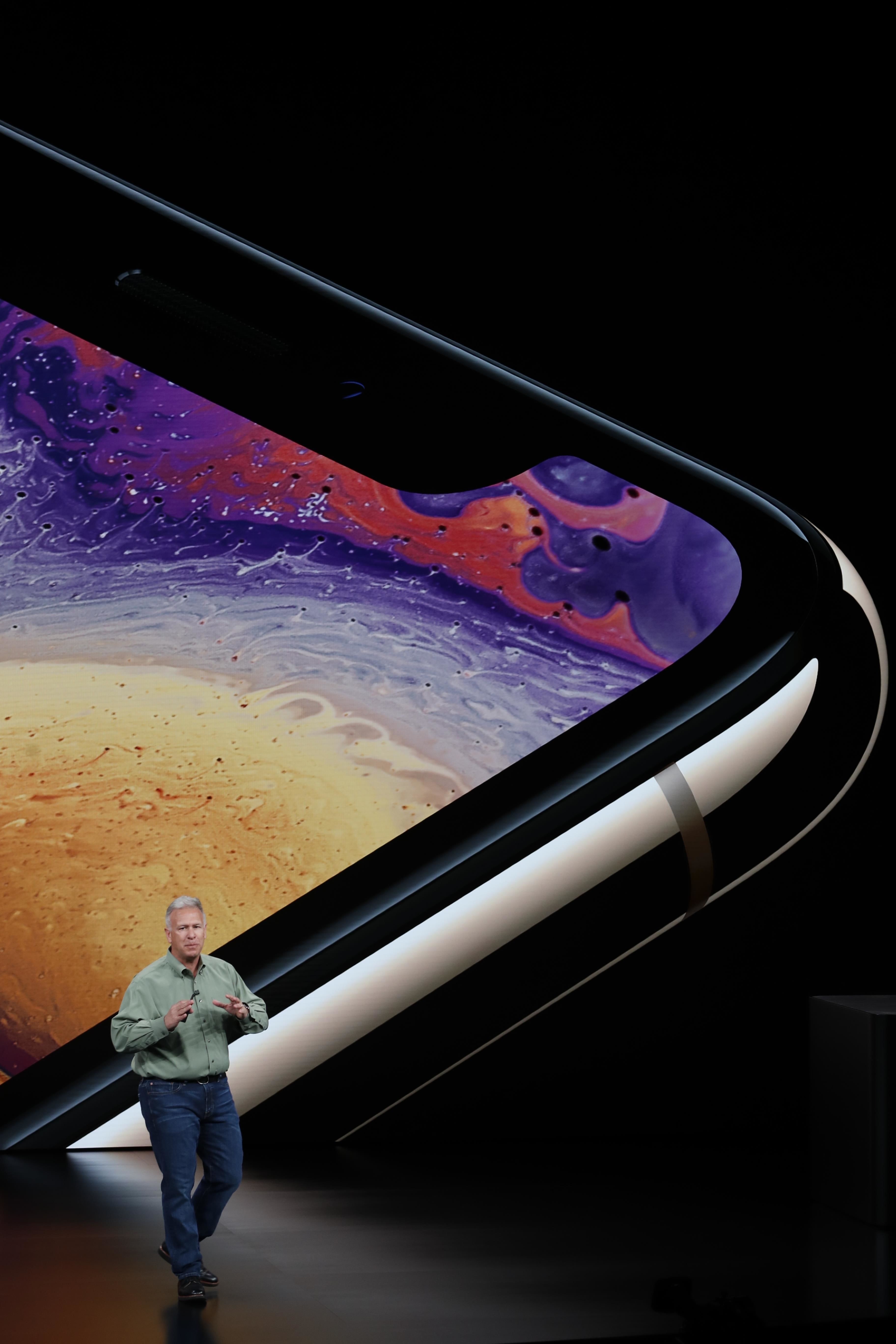 Apple, iPhone, презентація нових Айфонів 12 вересня, вертикальна
