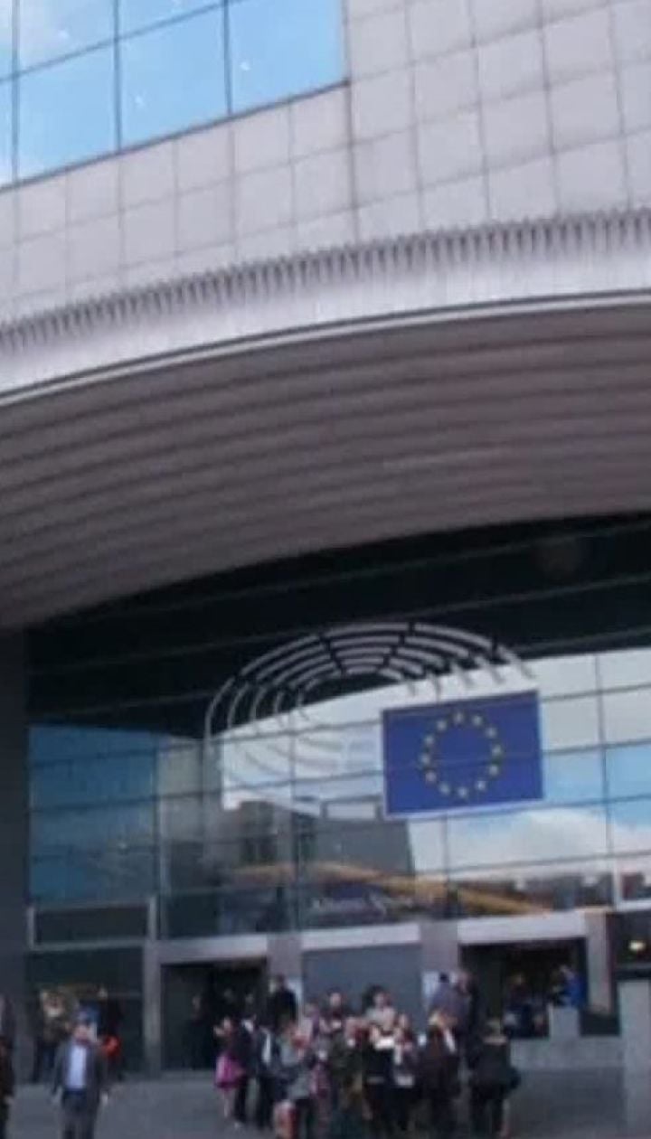 Брюссель официально продлил действие санкций против российских политиков