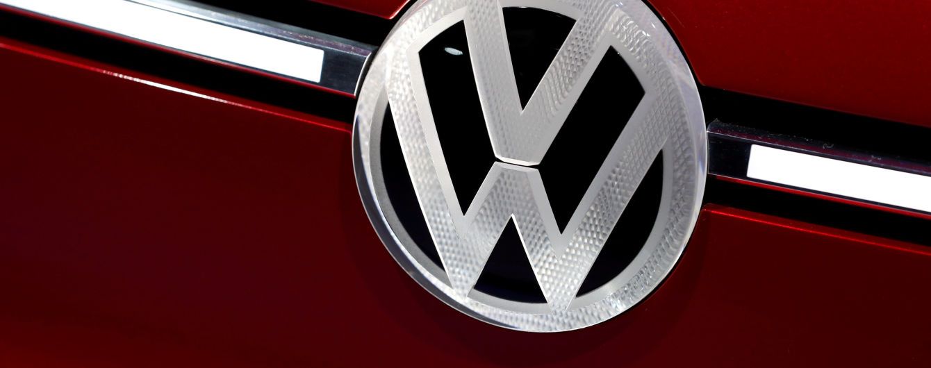 Volkswagen объявил о прекращении выпуска легендарных "Жуков"