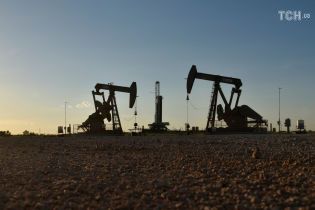 Трамп потребовал от ОПЕК снизить цены на нефть и они сразу упали