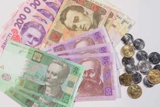 В Украине уменьшилось количество наличных денег в обращении