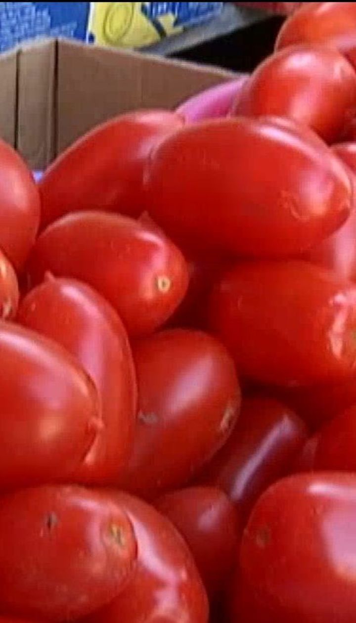 Подорожчання томатів і зміни у виробництві тютюнових виробів – економічні новини