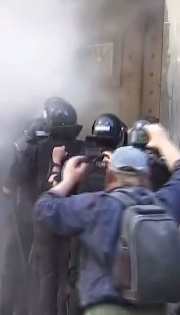 У Києві активісти протестують проти співпраці українських і російських спецслужб