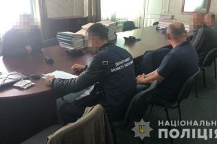 Должностных лиц академии погранслужбы поймали на многотысячных "откатах"