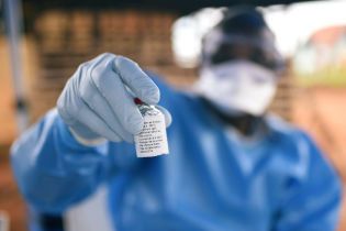 У приватних клініках можна буде безкоштовно вакцинувати дітей