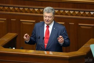 Железный занавес на границе не будут ставить: Порошенко призвал работодателей увеличивать зарплаты украинцам