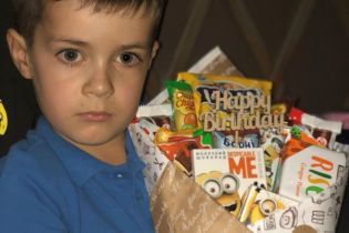Життя 6-річного Дмитрика під загрозою через лейкоз