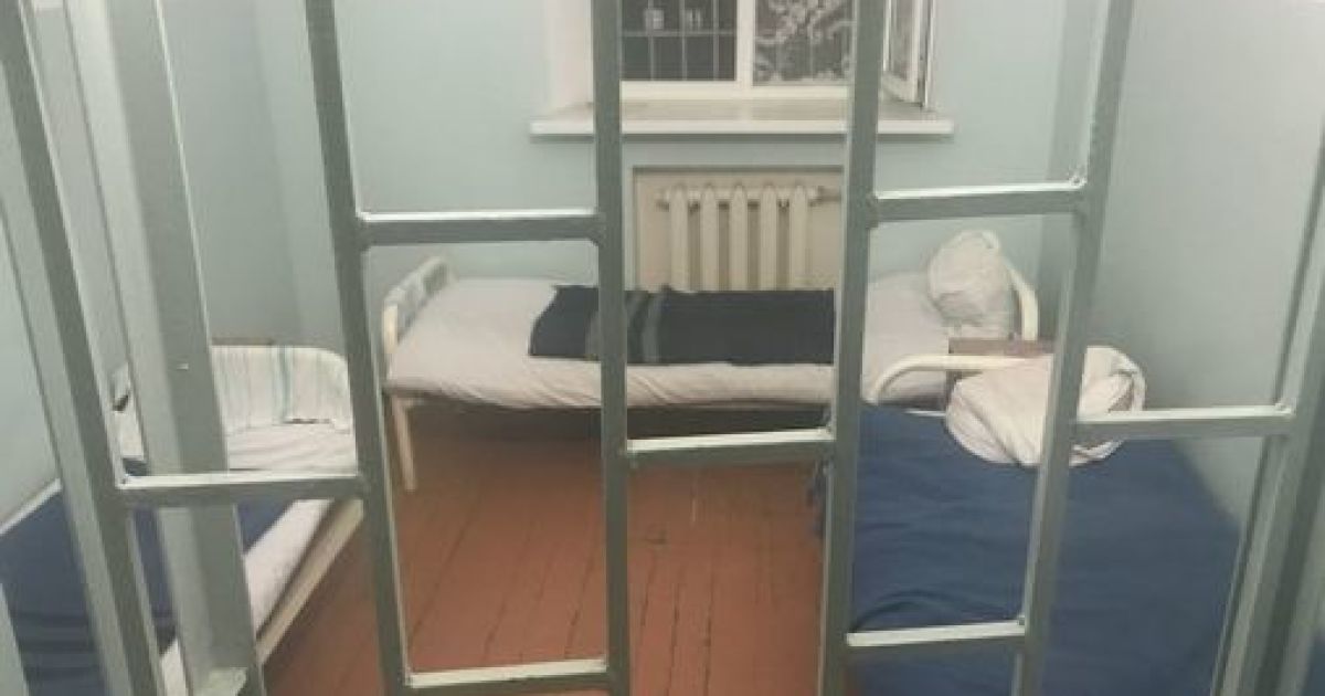 Психічнохворих убивць і ґвалтівників відпустили гуляти вулицями на Житомирщині