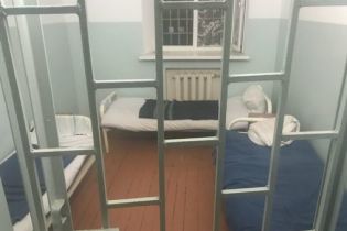 Туалет за графіком та сон під яскравим світлом. У Дніпрі в психлікарні незаконно утримували іноземців