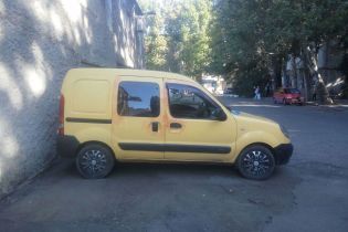 В Одесі невідомі обстріляли інкасаторів