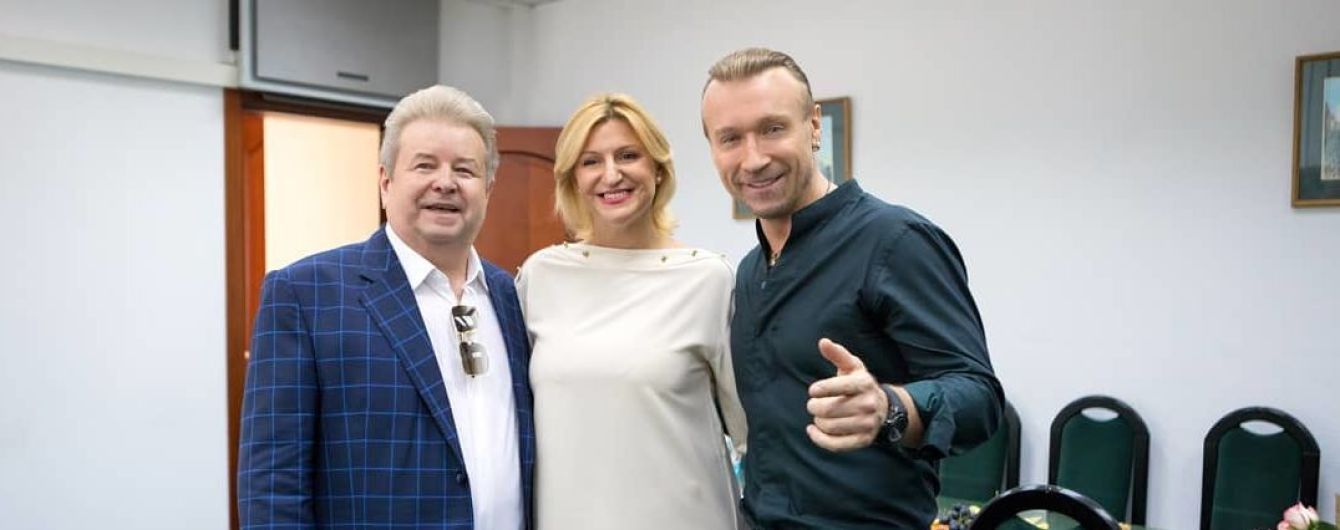 Под "Нино" и разговоры о жизни: Олег Винник провел свою первую лекцию у Поплавского
