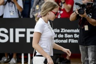 Виблиснула сосками: Лілі Роуз-Депп спричинила фурор на кінофестивалі