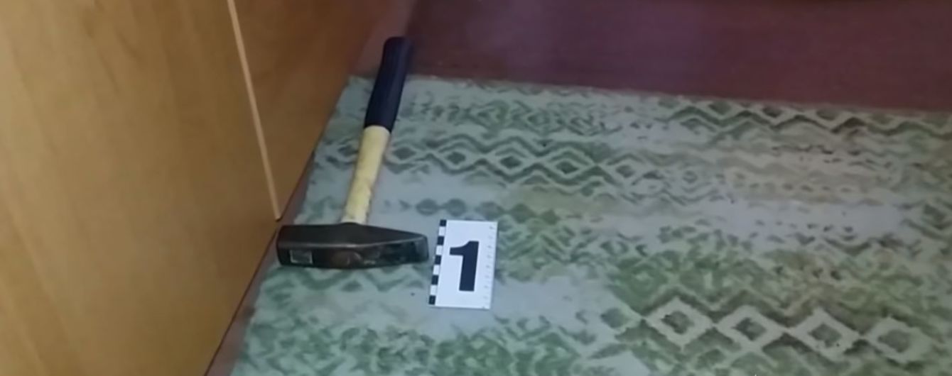 В Днепре грабители молотком и битой побили женщин-пенсионерок ради 8 тысяч гривен