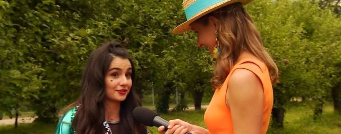 16-річна зірка серіалу "Школа" Анна Трінчер розповіла, як її мама ставиться до обранця