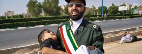 Кривава бійня: президент Ірану звинуватив союзників США в теракті на військовому параді