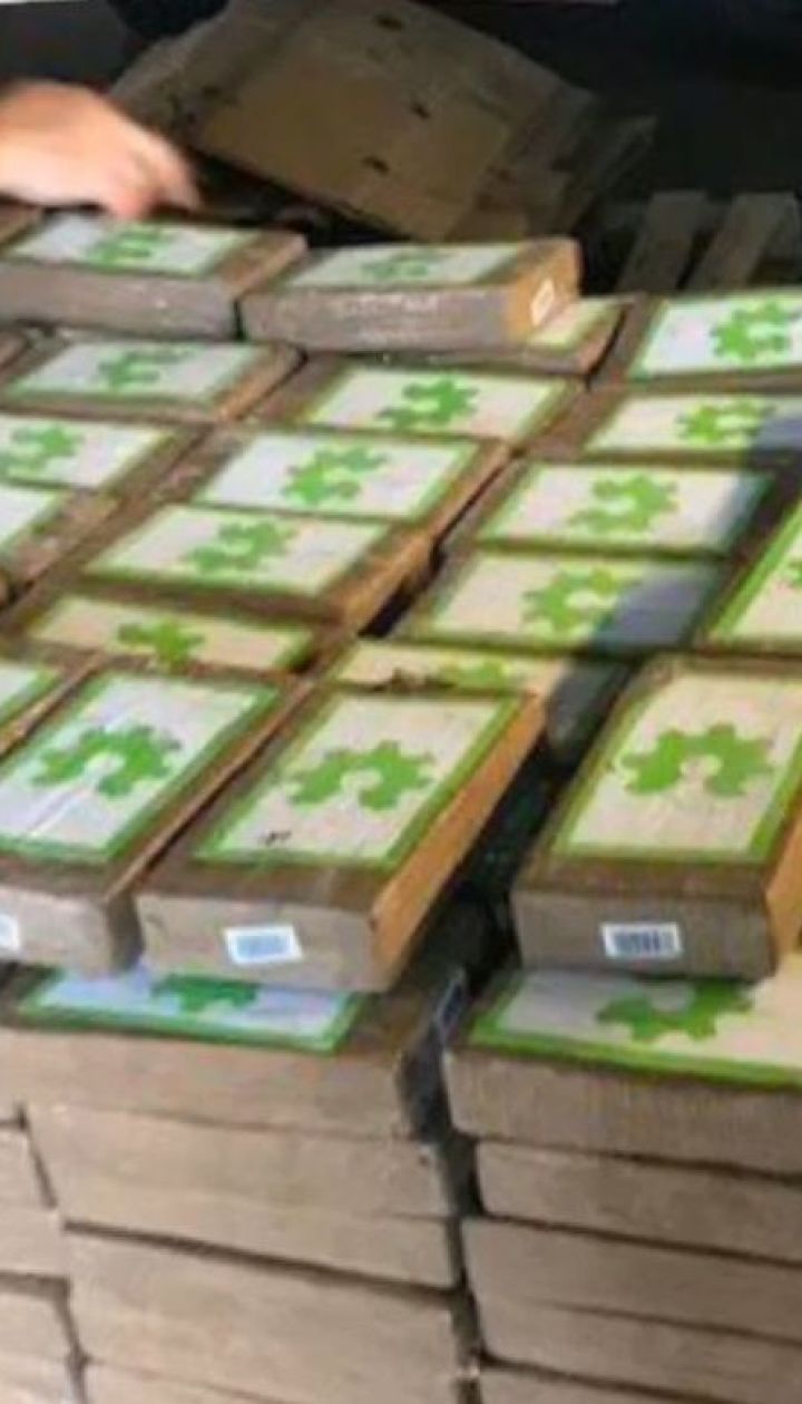   Banana drugs. Law Enforcement Finders Found $ 18 Million in Boxes of Cocaine in Fruit Boxes 