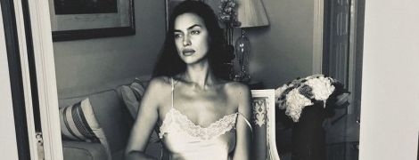 В бельевом комплекте: Ирина Шейк поделилась интимным кадром