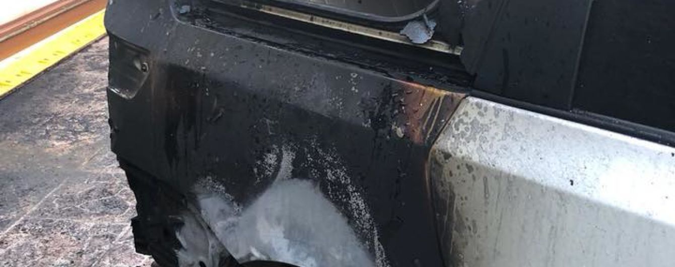Под Одессой неизвестные подожгли авто депутата облсовета