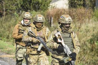 Люди зі зброєю та перекриті дороги: у Міноборони пояснили, що відбувається біля Буковеля