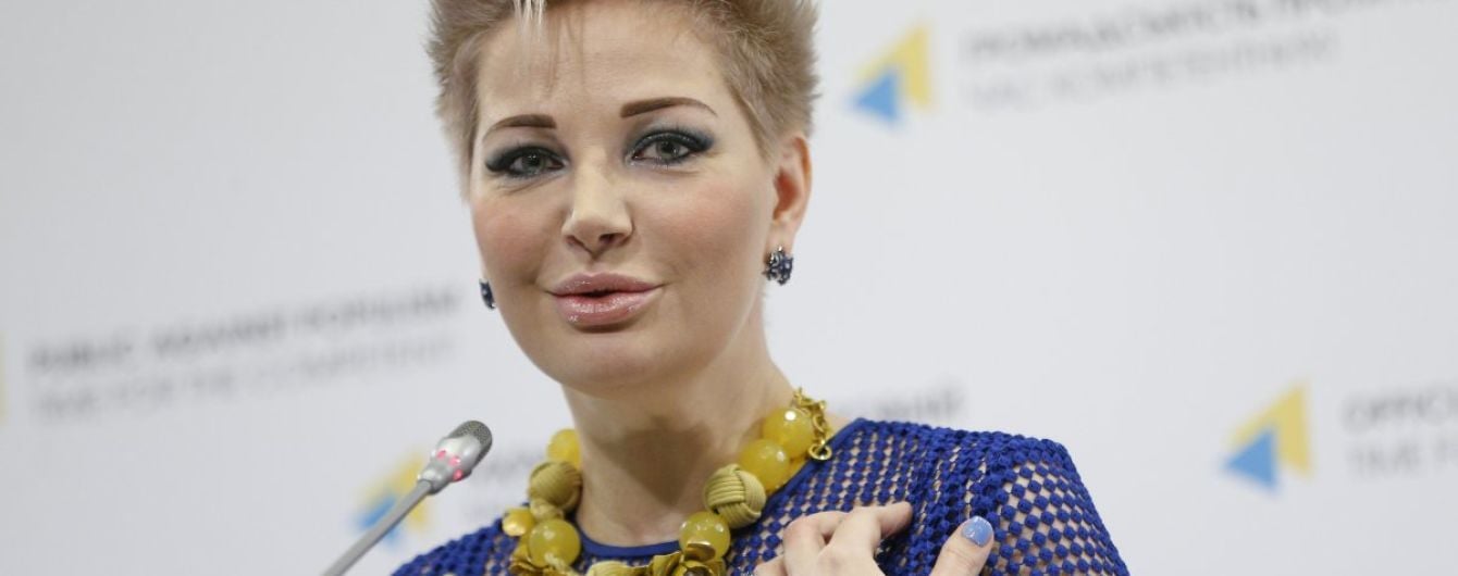 "Дверь уже взломана, 15 человек стоят в коридоре": Максакова заявила о захвате ее квартиры в Киеве