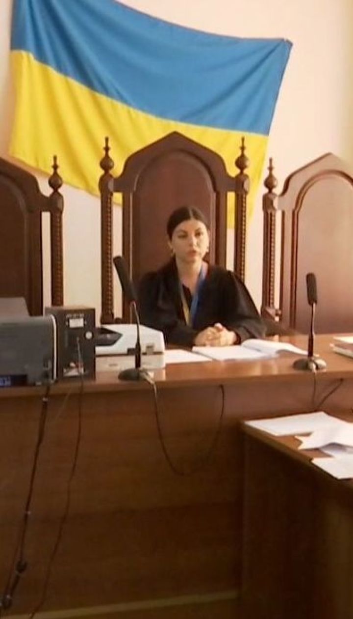 Суд избрал меру пресечения трем подозреваемым в нападении на одесского активиста Олега Михайлика