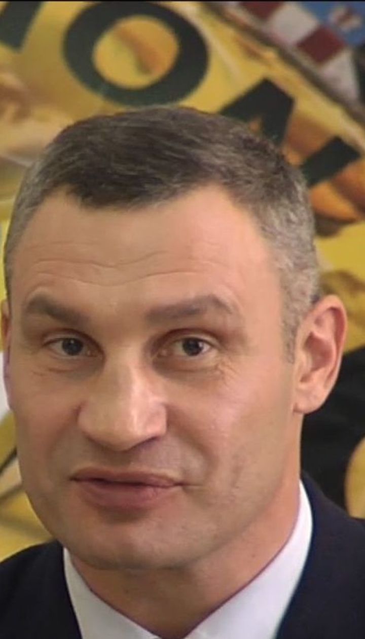 Віталій Кличко натякнув, що проведе незвичну зустріч з Леноксом Льюїсом