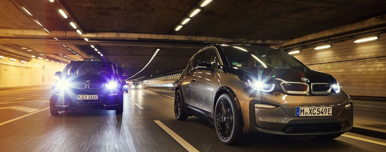 На международном шоссе "неадекват на BMW" гонял по встречной полосе. Видео