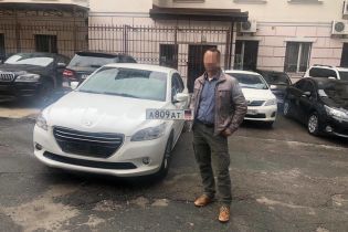 Окупанти відбиратимуть машини без реєстрації у "ДНР"