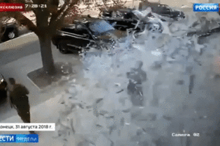 На российском ТВ показали видео убийства главаря "ДНР" Захарченко