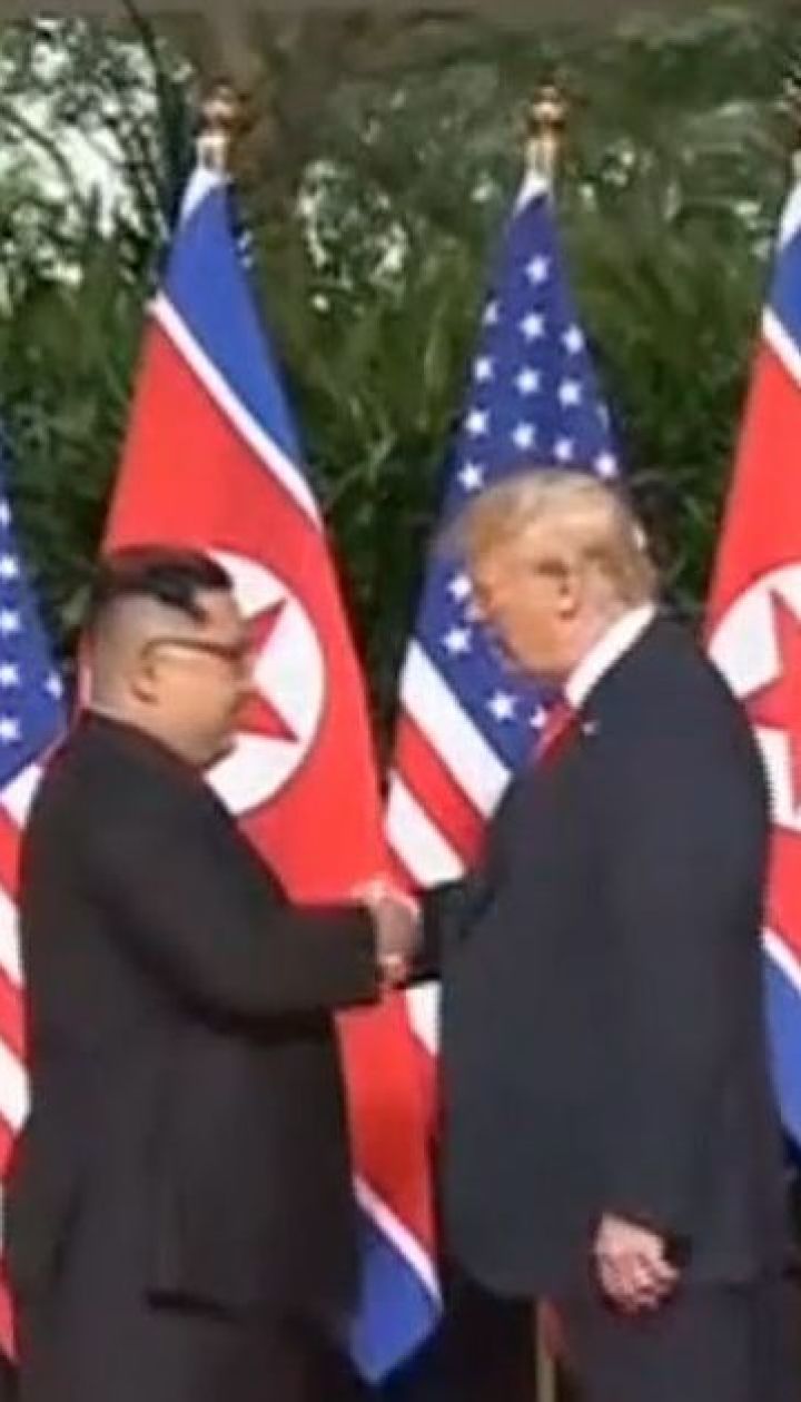 "Мы полюбили друг друга": Дональд Трамп рассказал о переписке с Ким Чен Ыном