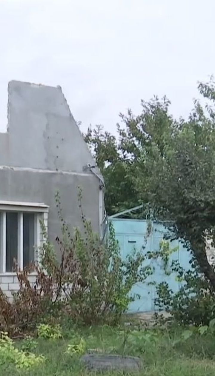 Пожилые супруги из Николаева вынуждены жить на пепелище после пожара в их доме