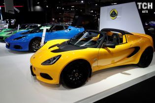 Парижский автосалон 2018: Lotus показал аж четыре обновленные спорткары