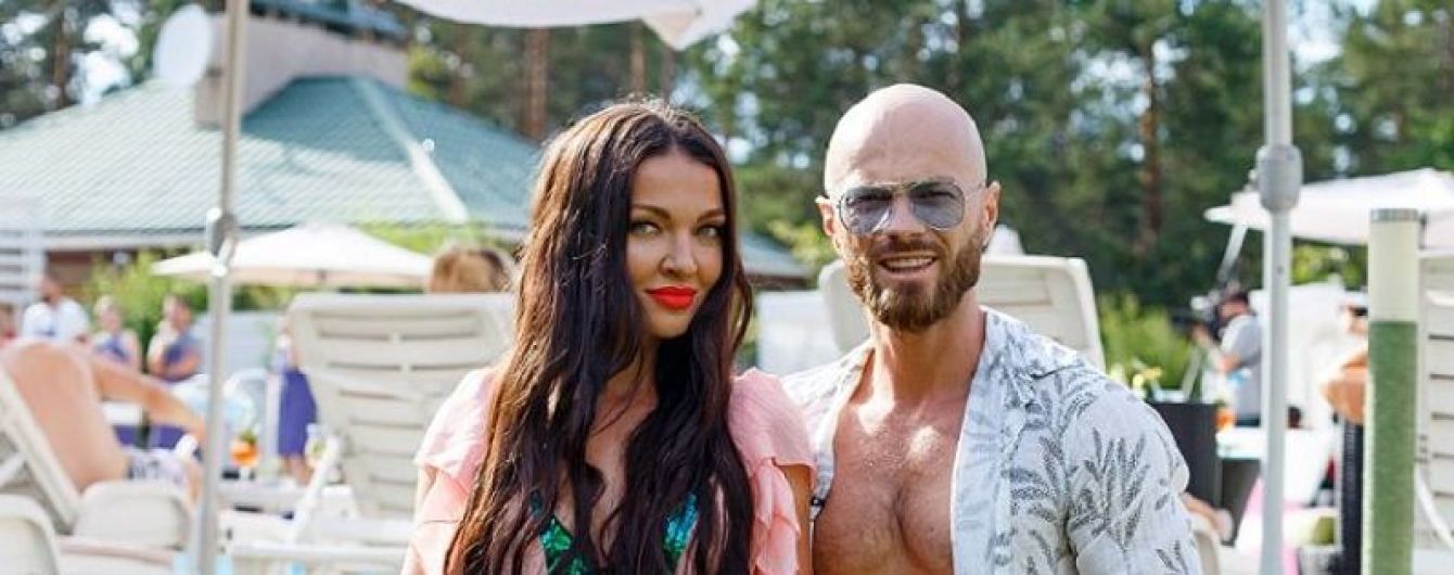 Влад Яма закажет у участников "Короля десертов" торт-яхту к годовщине свадьбы с женой