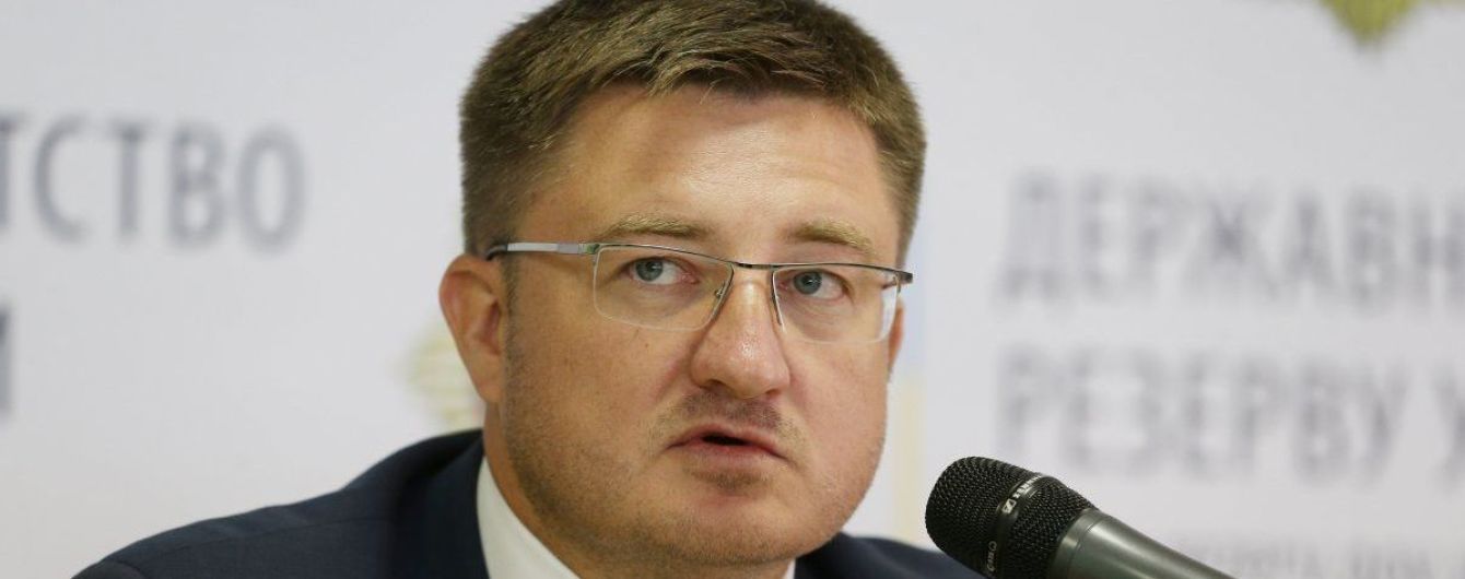 "Дети в пижамах, прокуратура режет двери". Главе Госрезерва Украины вручили подозрение