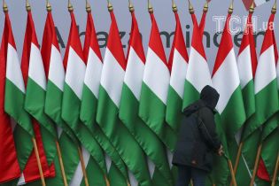 Венгрия даст денег учителям на Закарпатье