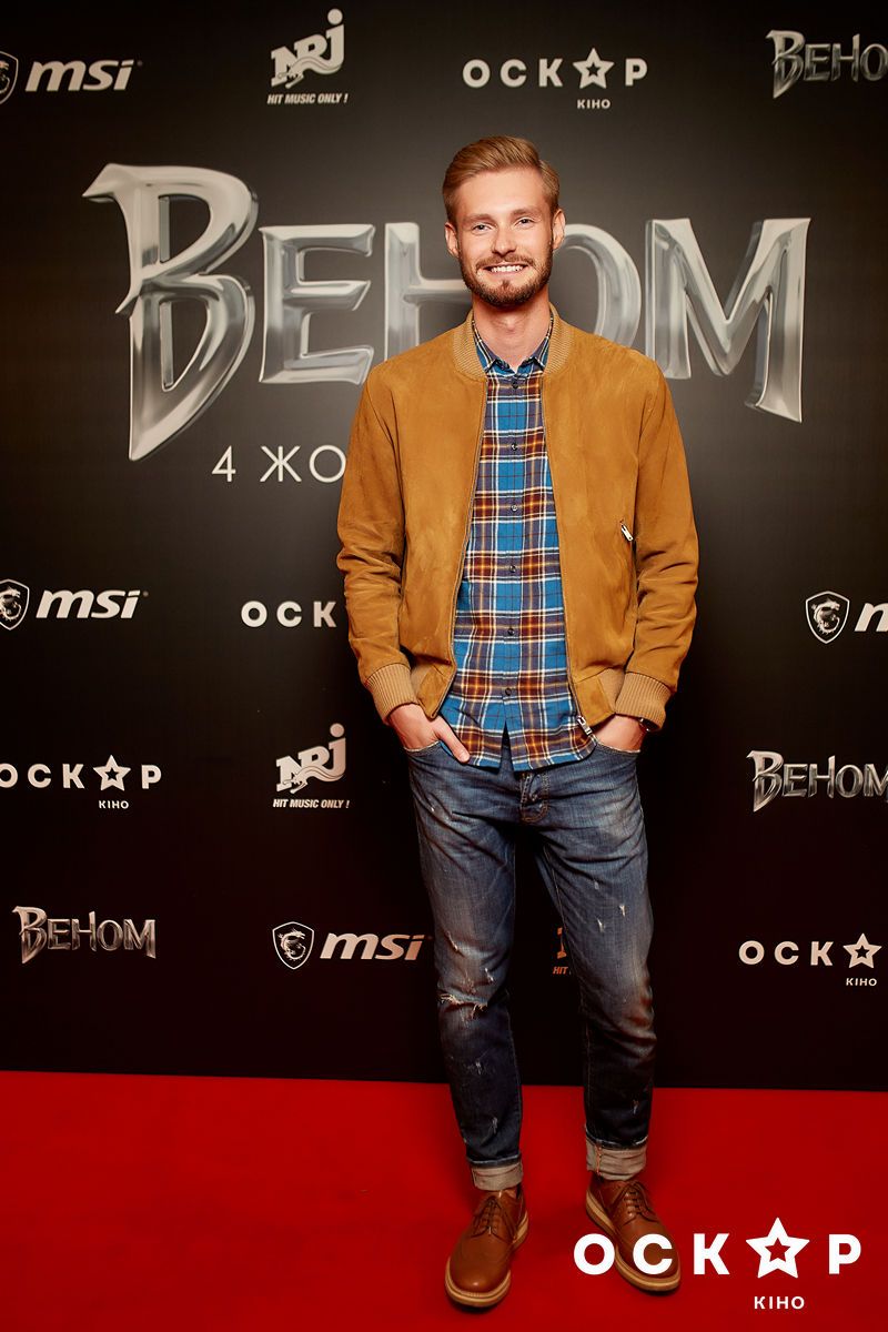 Звезды на премьере фильма "Веном"_6