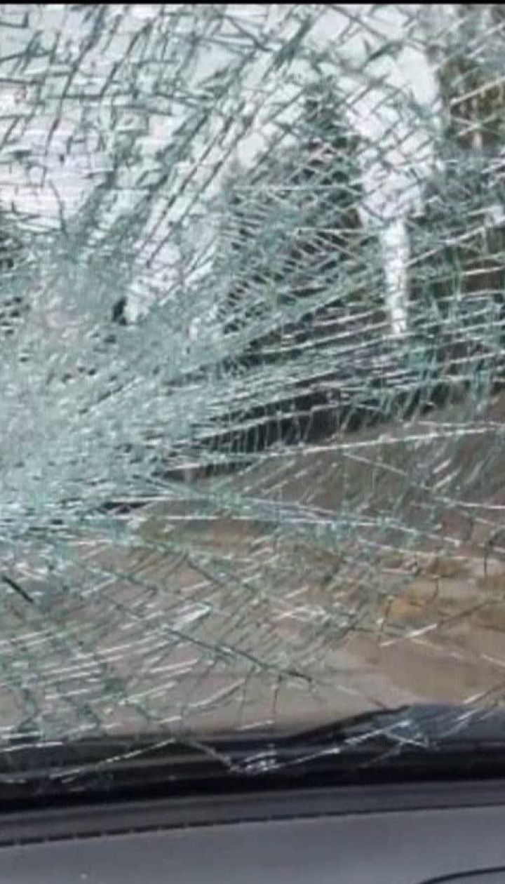 У Дніпрі впіймали пенсіонера, який розбив камінням щонайменше 40 припаркованих авто
