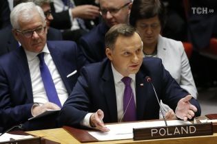 У кортеж польського президента в’їхала дитина на самокаті