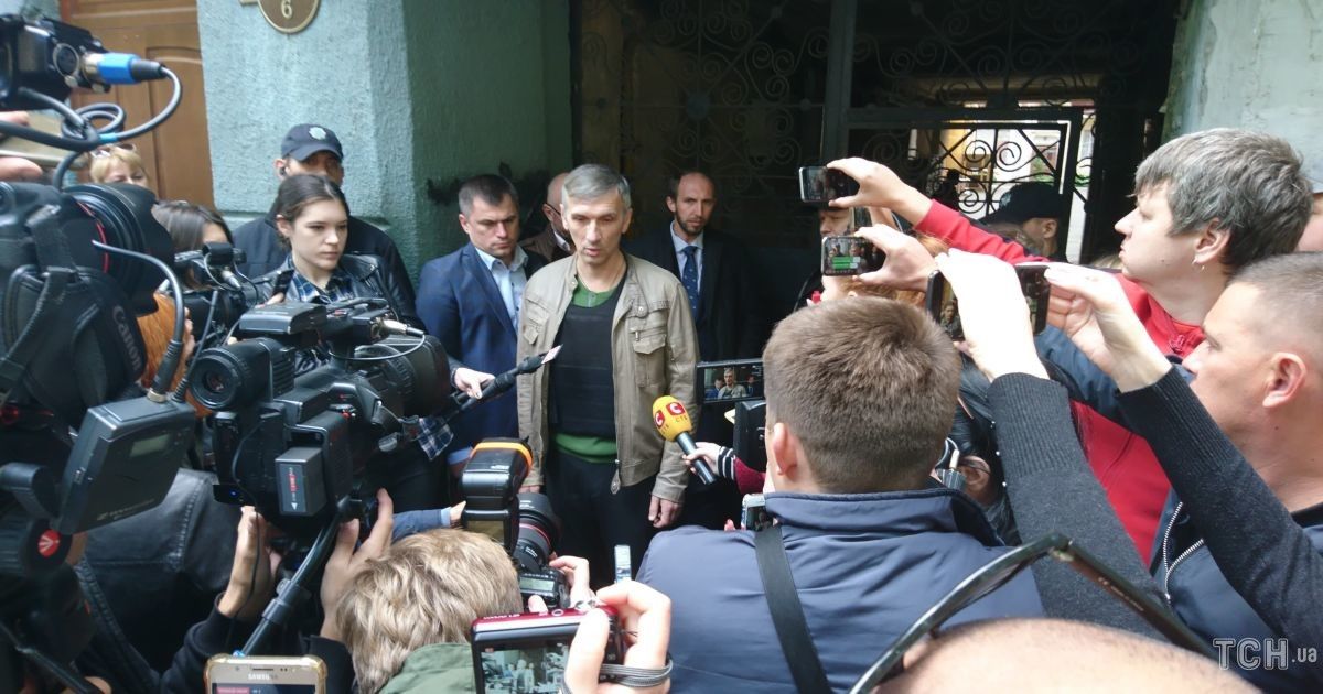 Активисту Михайлику, в которого в сентябре стреляли в Одессе, вытащили пулю из легких