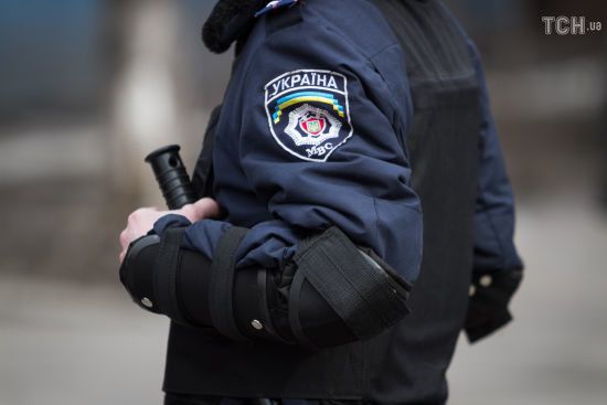 У Києві невідомі намагалися заблокувати роботу підрозділу поліції